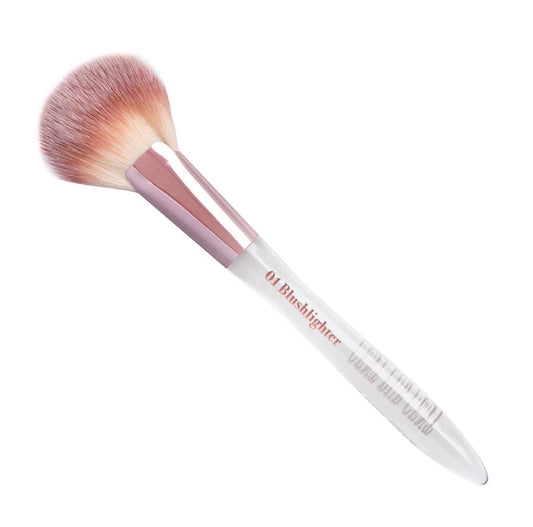 01 Blushlighter Brush
